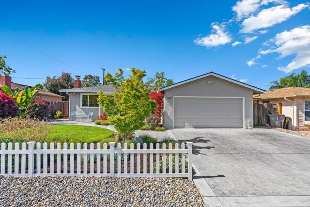 1925 Adelaide Way, San Jose CA: https://media.crmls.org/mediaz/52a5d692-dbb8-4552-885b-88df1493405f.jpg