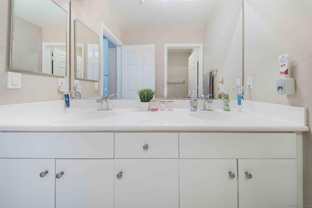 840 Spinnaker Point Terrace, San Diego CA: https://media.crmls.org/mediaz/52a62352-3389-4e85-be58-0a5c4aee9d70.jpg