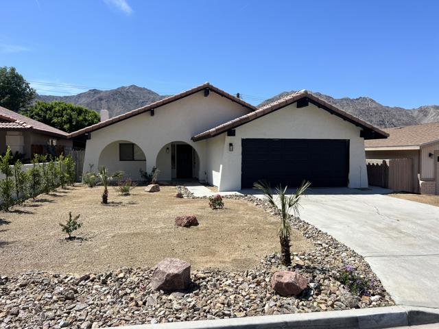 54621 Avenida Herrera, La Quinta CA: https://media.crmls.org/mediaz/52a6bbb0-42c2-4987-8248-0fa79df7eec4.jpg