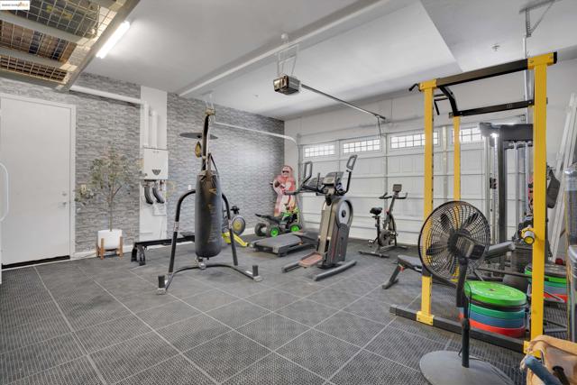 542 Harbor Cove Cir, Discovery Bay CA: https://media.crmls.org/mediaz/52a6f0e9-712a-4e71-acd1-a83c7be32191.jpg
