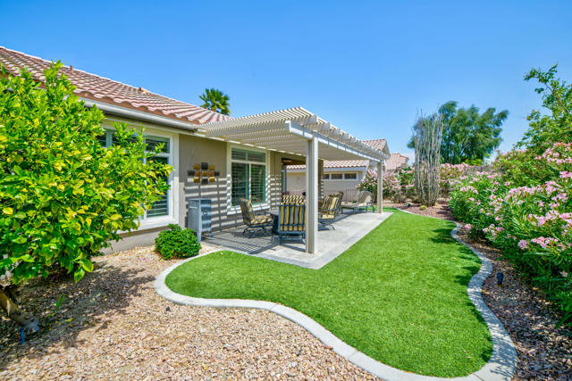 78391 Desert Willow Drive, Palm Desert CA: https://media.crmls.org/mediaz/52a863a2-88ff-4509-a47c-958d2f9dd8c0.jpg