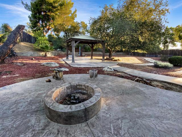 23459 Barona Mesa Rd, Ramona CA: https://media.crmls.org/mediaz/52a991d5-3885-4cb2-a53e-682029d8c9c8.jpg