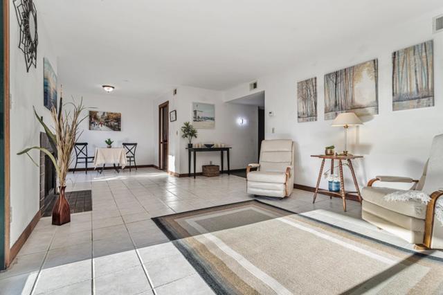 323 Broadway, Santa Cruz CA: https://media.crmls.org/mediaz/52a992ed-174a-4ef3-9d11-97f7d7b35210.jpg