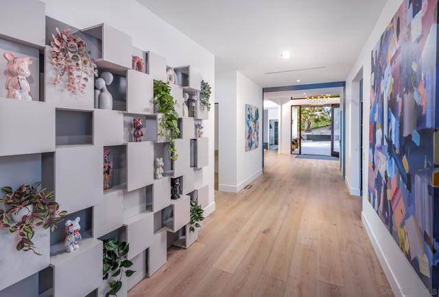 3240 Piragua St, Carlsbad CA: https://media.crmls.org/mediaz/52aa2a84-90e9-4c35-859c-54e44fd8bfb5.jpg