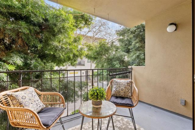 1701 San Carlos Avenue, San Carlos CA: https://media.crmls.org/mediaz/52aa6bdf-c97d-4a1f-865b-56465ff2a603.jpg