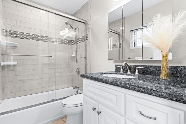 Detail Gallery Image 19 of 44 For 5940 Mission Center Rd #C,  San Diego,  CA 92123 - 2 Beds | 2/1 Baths