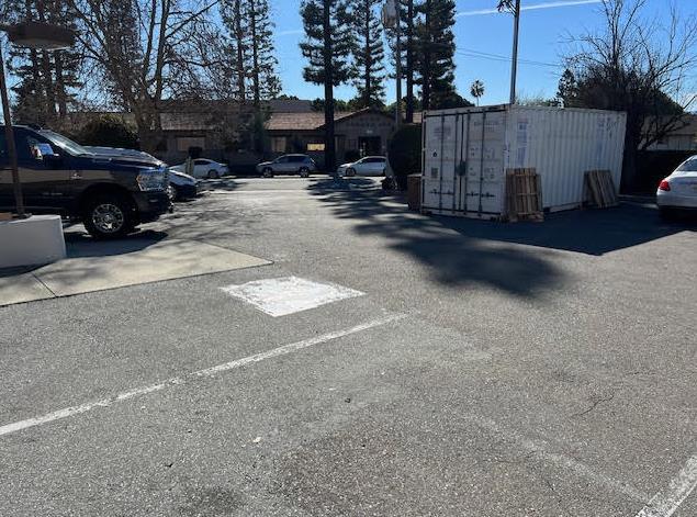 225 N Bascom Avenue, San Jose CA: https://media.crmls.org/mediaz/52ac2655-3729-4354-aa04-aeaea1be6765.jpg