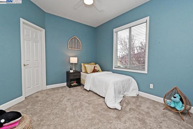 10 Almond Orchard Ln, San Ramon CA: https://media.crmls.org/mediaz/52ac40f6-de94-4aec-80d8-4596a7c3d3ce.jpg