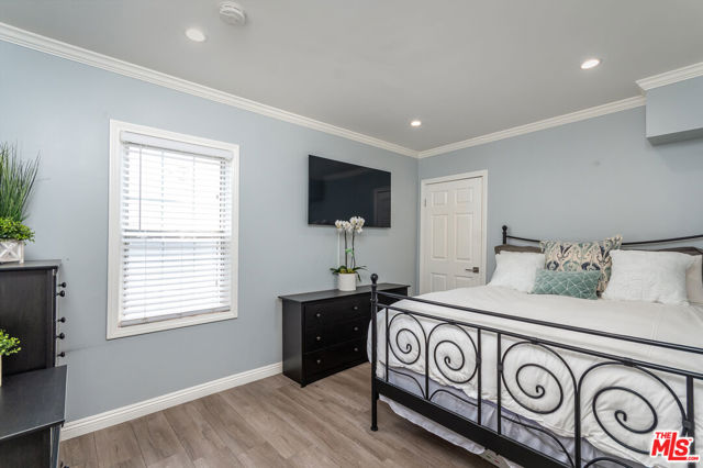 10307 Eldora Avenue photo 5