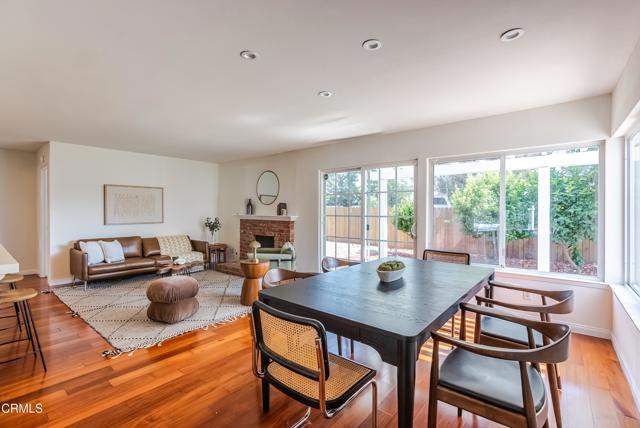 3872 Aztec Court, Simi Valley CA: https://media.crmls.org/mediaz/52ad09af-3976-4be0-a29e-ad85efaf1e91.jpg