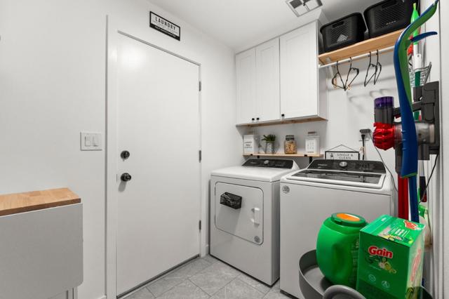 1 Malibu Court, Clayton CA: https://media.crmls.org/mediaz/52ae2586-4f1e-4250-bfcd-1e75bab6aab2.jpg