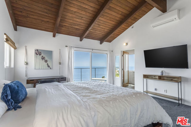 32701 Vista De Los Ondas Street, Malibu CA: https://media.crmls.org/mediaz/52aeb2a3-158a-4f9e-b2c0-67f8faf6a442.jpg