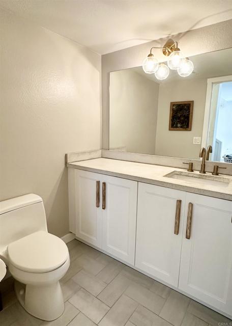 10525 Flora Verda Court, Santee CA: https://media.crmls.org/mediaz/52af29f6-2f71-4102-946a-036dffeb396a.jpg