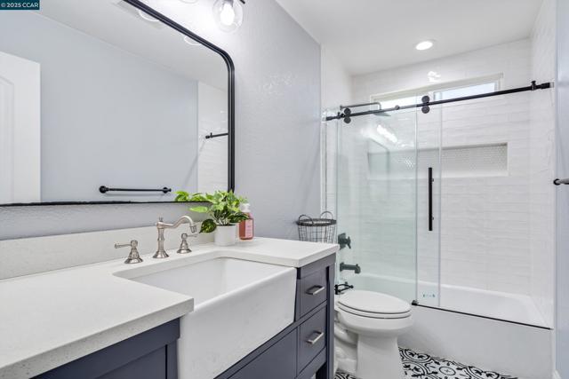 2057 Rapallo Way, Bay Point CA: https://media.crmls.org/mediaz/52af6543-1850-4269-9c43-c87e1b771c9f.jpg