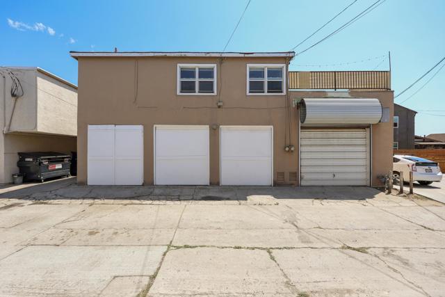 4662 4664 Bancroft, San Diego CA: https://media.crmls.org/mediaz/52af69d4-4339-4b90-aa85-386ea716062b.jpg