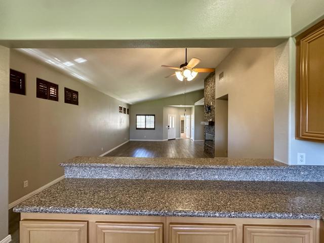 3827 Sandy Point Drive, Blythe CA: https://media.crmls.org/mediaz/52b0484a-3093-429a-a834-8180764abf34.jpg