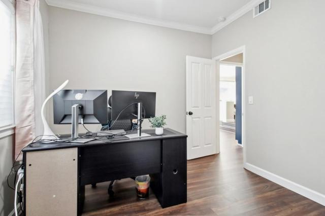 Image 30 of 69 For 10703 Pebble Place