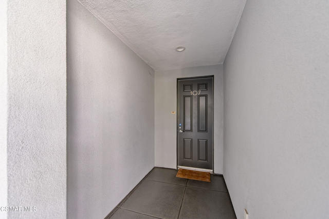 10878 Bloomfield Street, Toluca Lake CA: https://media.crmls.org/mediaz/52b1526f-3124-4960-a811-4c3a63d93819.jpg