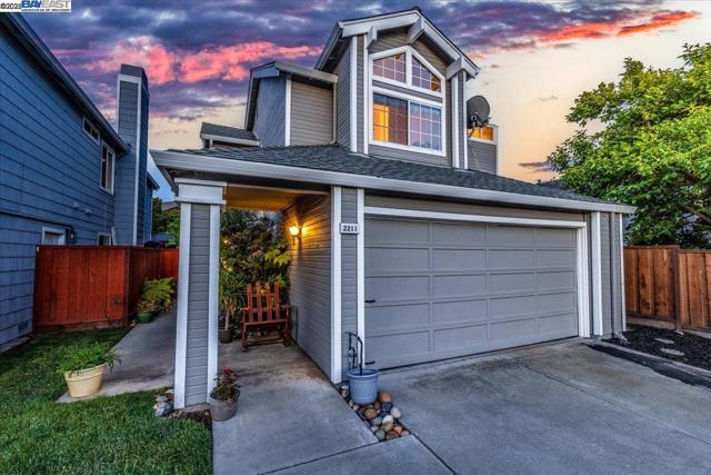2211 Oakland Ave, Pleasanton CA: https://media.crmls.org/mediaz/52b1848d-4c1b-4183-8368-12df19ca40ef.jpg