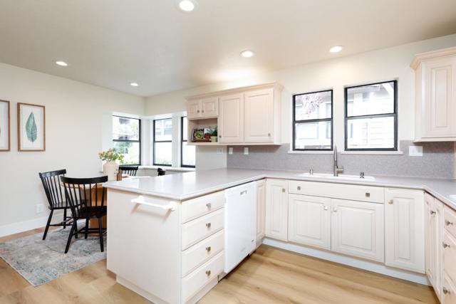 2908 Ransford Avenue, Pacific Grove CA: https://media.crmls.org/mediaz/52b28e40-9fa6-459b-a0e4-87acb2868804.jpg