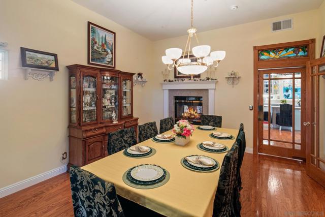 24665 Rancho Santa Teresa Dr, Ramona CA: https://media.crmls.org/mediaz/52b2edb0-753e-4927-ac56-17728cbdde49.jpg