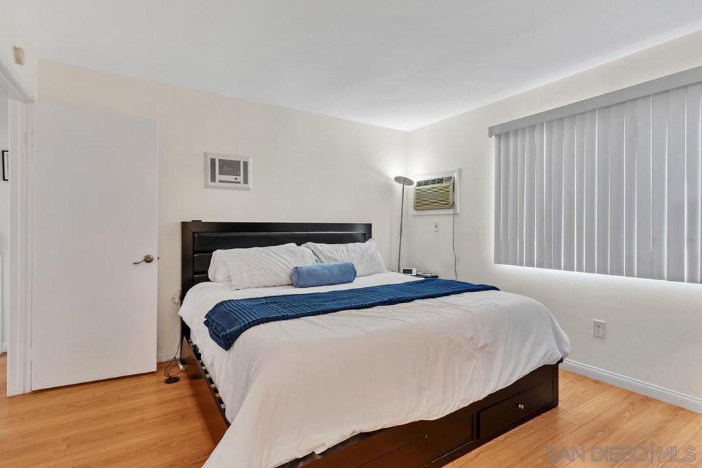 4725 35th St - photo 15