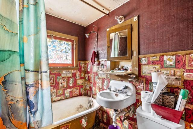 1430 Merrill Street, Santa Cruz CA: https://media.crmls.org/mediaz/52b3e97b-2e04-4133-8c5d-4e0ca2957dcd.jpg