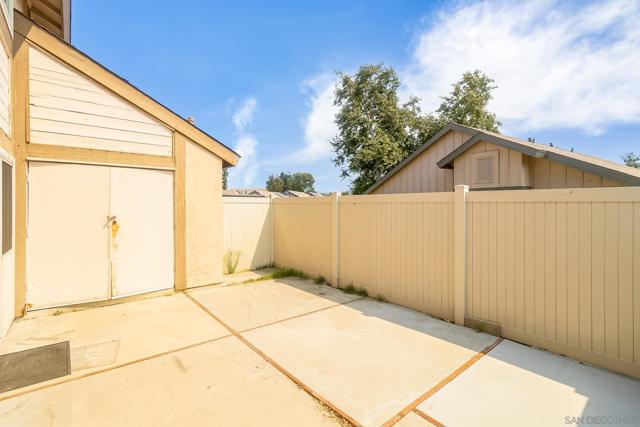 Image 19 of 25 For 7043 Wattle Dr