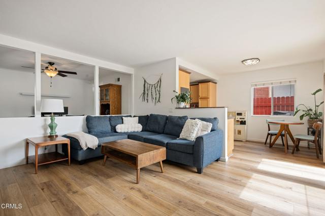 2203 Fawn Place, Ventura CA: https://media.crmls.org/mediaz/52b48165-a3c2-43bc-9203-d4a8972092f7.jpg