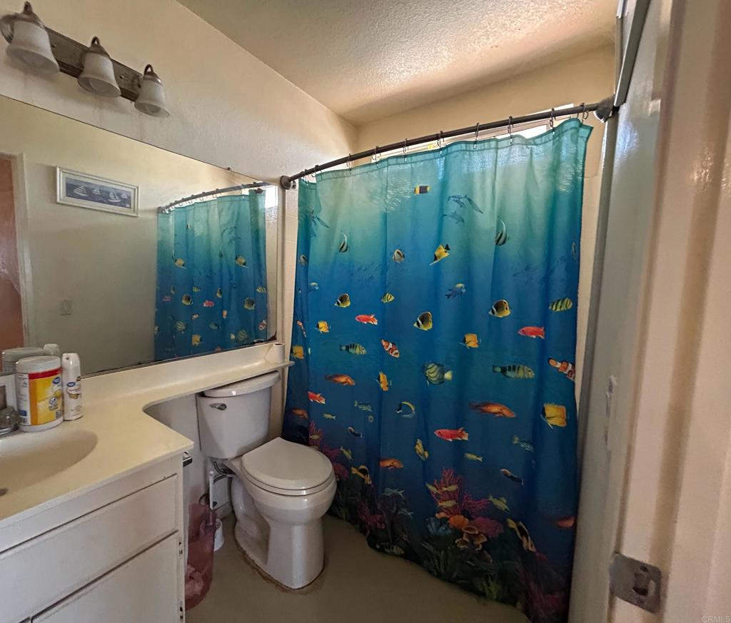 https://media.crmls.org/mediaz/52b52ef1-70b1-4eac-9fab-edc334e347b1.jpg?preset=X-Large
