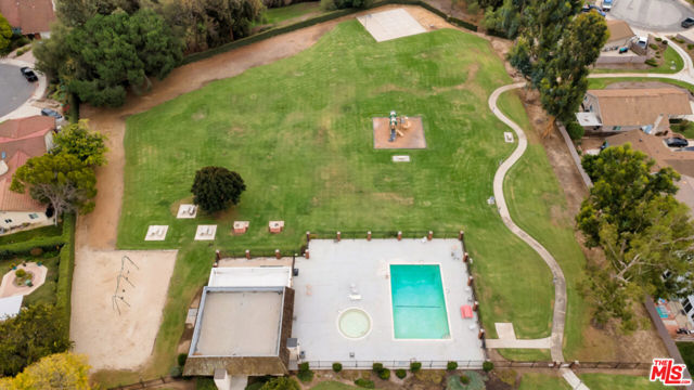 13480 Laurelhurst Road, Moorpark CA: https://media.crmls.org/mediaz/52b53b8d-0138-475e-9e0c-7a7c94893a6f.jpg