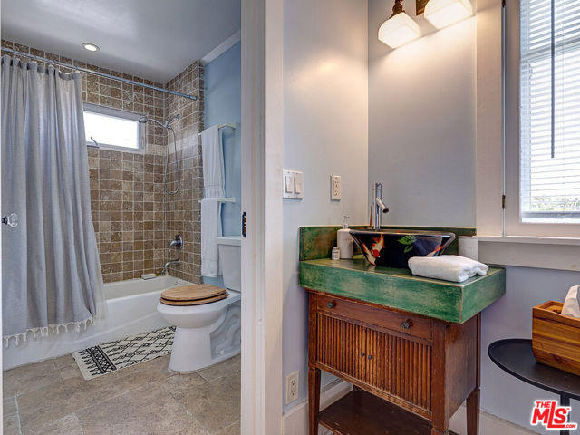 Image 30 of 37 For 111 Dudley Avenue