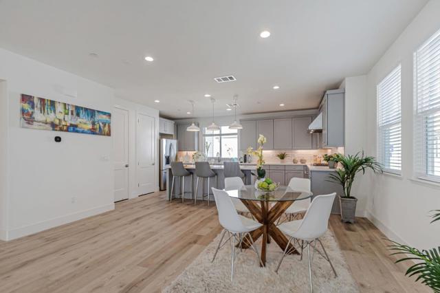 1809 Joshua Tree Circle, Milpitas CA: https://media.crmls.org/mediaz/52b75845-d920-4768-8ac1-03be36afccc1.jpg