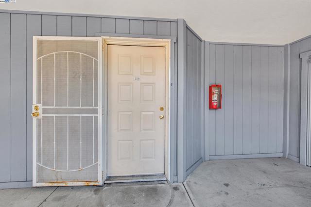 47112 Warm Springs Blvd, Fremont CA: https://media.crmls.org/mediaz/52b8151a-8ddd-4439-b2c5-58dc19d195f9.jpg