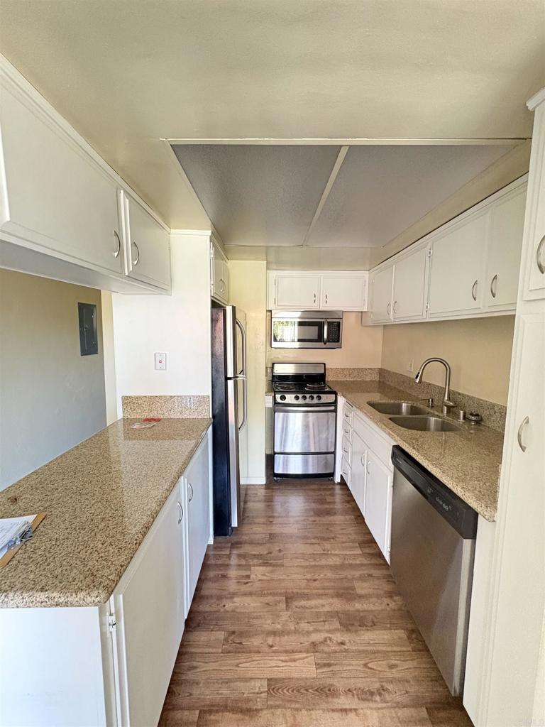 7555 Linda Vista #31