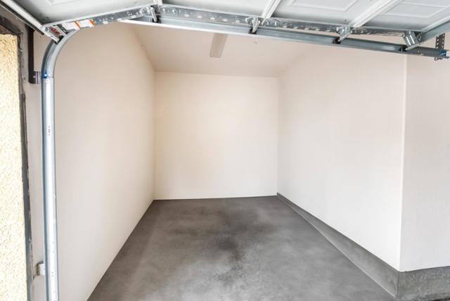 13145 Chamberlain Avenue, Marina CA: https://media.crmls.org/mediaz/52b98c88-ac11-4bcf-b0a3-c659298bd839.jpg