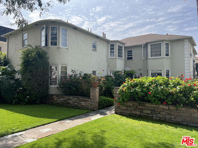 8686 W Olympic Boulevard, Los Angeles CA: https://media.crmls.org/mediaz/52b9a05a-64cd-4337-ae3c-49645d9a596e.jpg