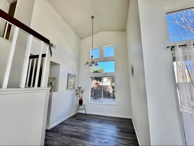 521 LEAMON Street, Tracy CA: https://media.crmls.org/mediaz/52b9a22d-cedb-48e6-9774-2ea2b120c1f0.jpg