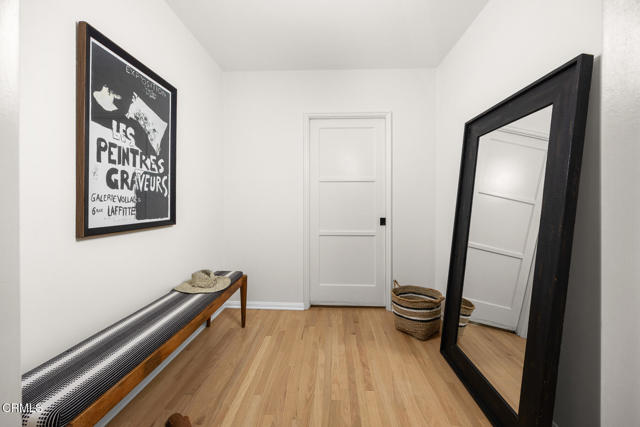 1134 Bella Vista Avenue, Pasadena CA: https://media.crmls.org/mediaz/52b9fc06-1cb1-4389-9dde-299dfecb8231.jpg