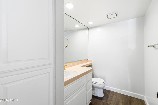 6945 Via Alba, Camarillo CA: https://media.crmls.org/mediaz/52bacf08-7929-4204-b79d-eda1a9045f2d.jpg