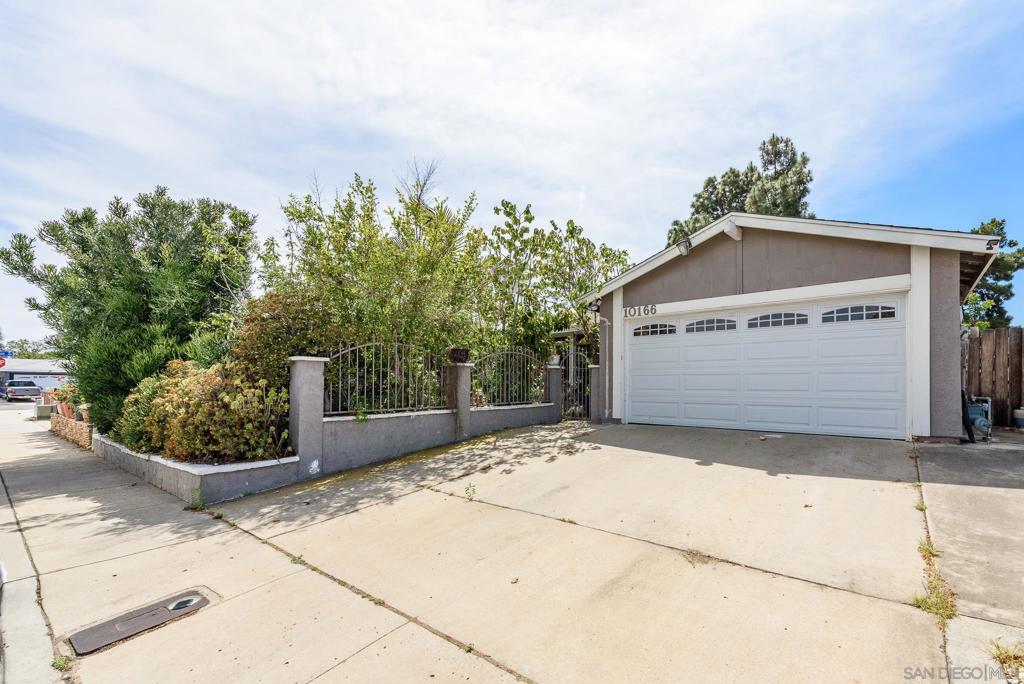 10166 Drumcliff Ave - photo 8