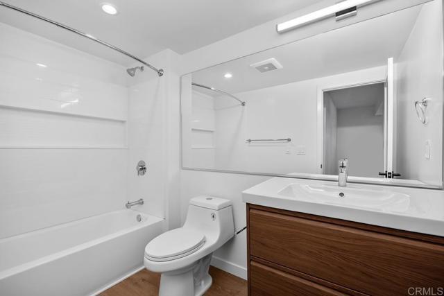 587 Melba Road, Encinitas CA: https://media.crmls.org/mediaz/52bb7b09-e461-4f36-a582-2114ada62871.jpg