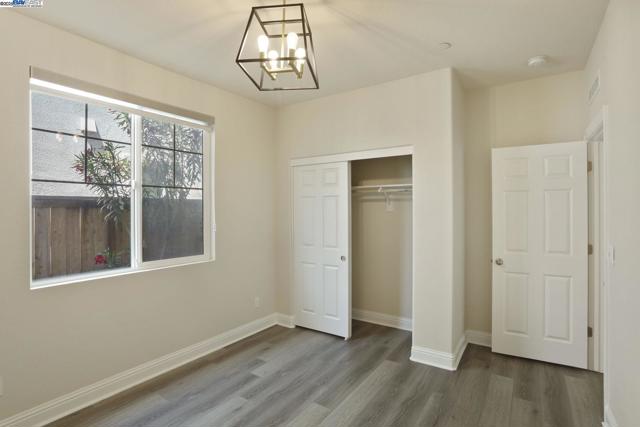 1503 S Oliveira Dr, Mountain House CA: https://media.crmls.org/mediaz/52bbdb0b-b0eb-437a-8ba7-47e38fea05b9.jpg