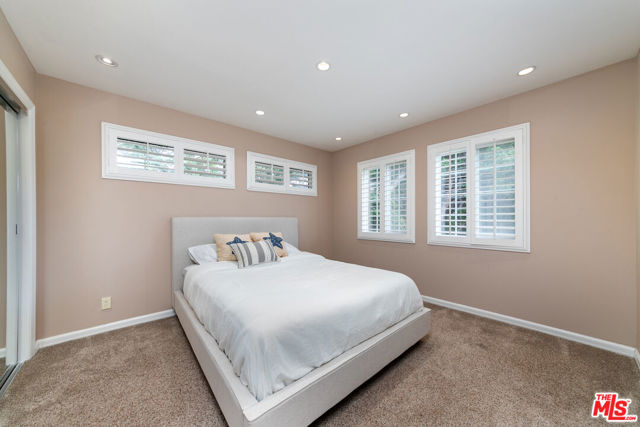 1358 Holmby Avenue, Los Angeles CA: https://media.crmls.org/mediaz/52bc0c08-4902-4931-8d23-560ff93c63f8.jpg