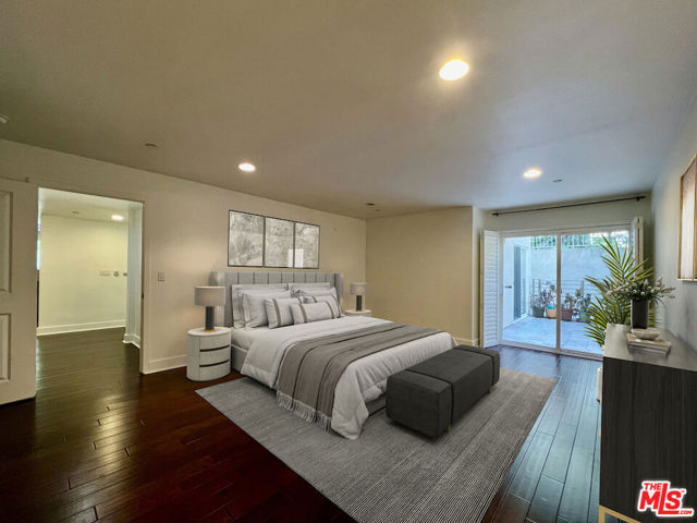 7249 Franklin Avenue, Los Angeles CA: https://media.crmls.org/mediaz/52bc9e67-2733-4c3c-a3b9-611da211eecf.jpg