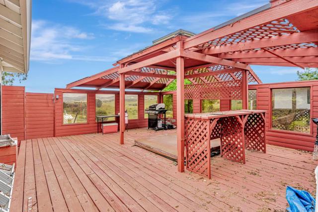 340 Merrill Road, San Juan Bautista CA: https://media.crmls.org/mediaz/52bd2a4a-669f-46bd-b5d5-4d7966a55ce5.jpg