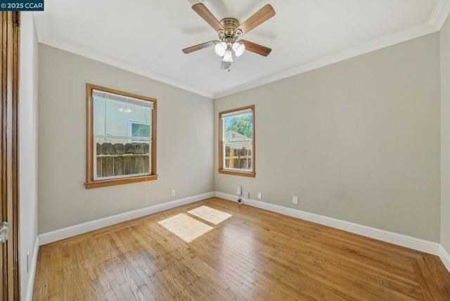 3832 33rd St, Sacramento CA: https://media.crmls.org/mediaz/52be3e25-5bb9-45f9-b15b-6878b8eb43d5.jpg
