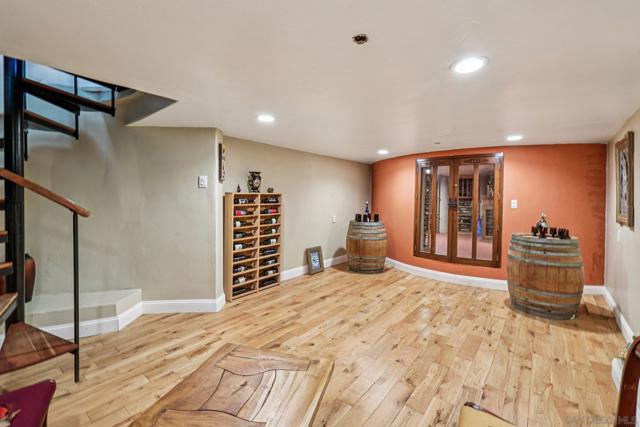 15035 Orchard View Dr, Poway CA: https://media.crmls.org/mediaz/52be4e3f-0c7e-48ef-8a42-084bcceab376.jpg