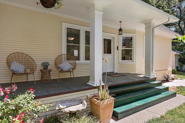 302 Los Gatos Boulevard, Los Gatos CA: https://media.crmls.org/mediaz/52bea47a-5b21-4728-8d33-6362ea44f17c.jpg
