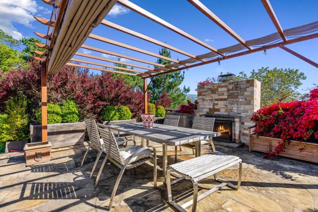 25550 Rio Vista Drive, Carmel CA: https://media.crmls.org/mediaz/52bec6aa-4b57-4c18-8c08-4ec994b96c37.jpg